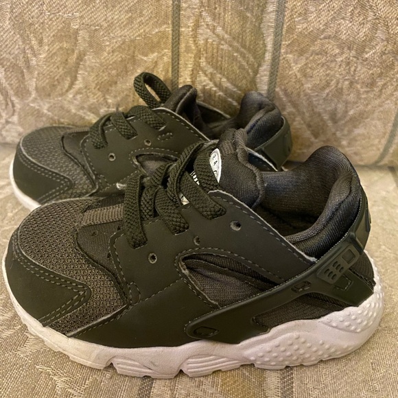 nike huarache green - Picture 2 of 4